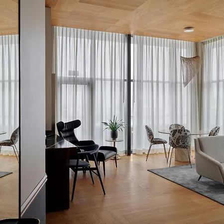 Hotel Iceland Parliament Hotel, Curio Collection By Hilton 4*