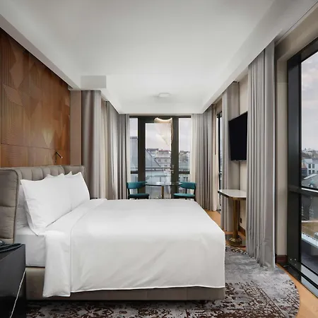 فندق Iceland Parliament Hotel, Curio Collection By Hilton ريكيافيك