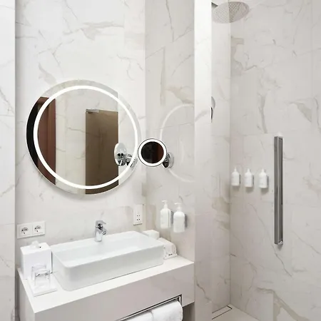 فندق Iceland Parliament Hotel, Curio Collection By Hilton ريكيافيك